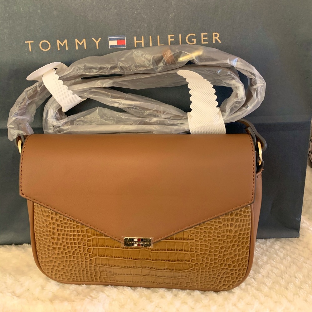Tommy Hilfiger crossbody